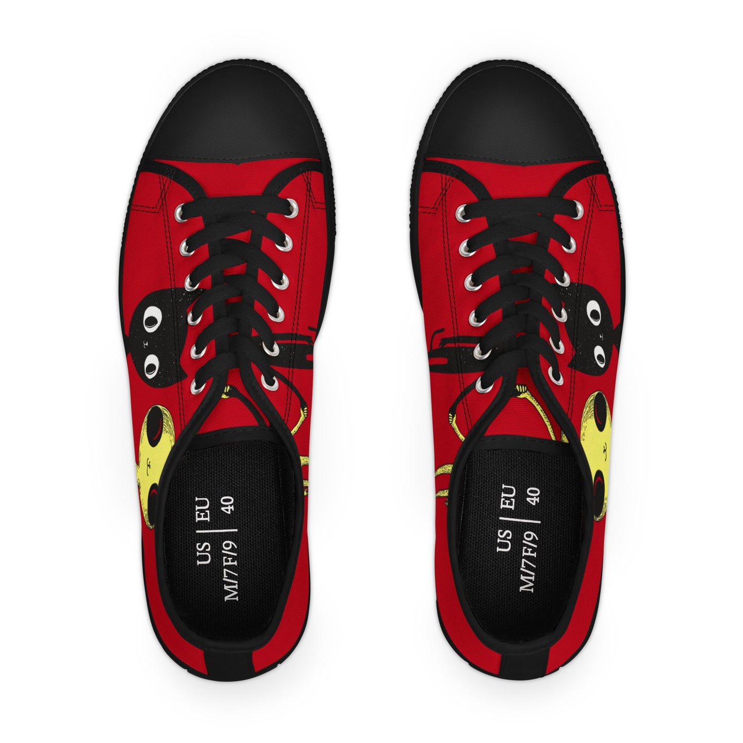 Women's Low Top Sneakers_Cat with Alien